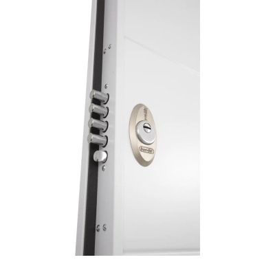 puerta-acorazada-blanca-cerradura